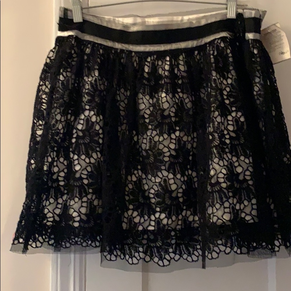 Rampage lace overlay skirt NWT size large